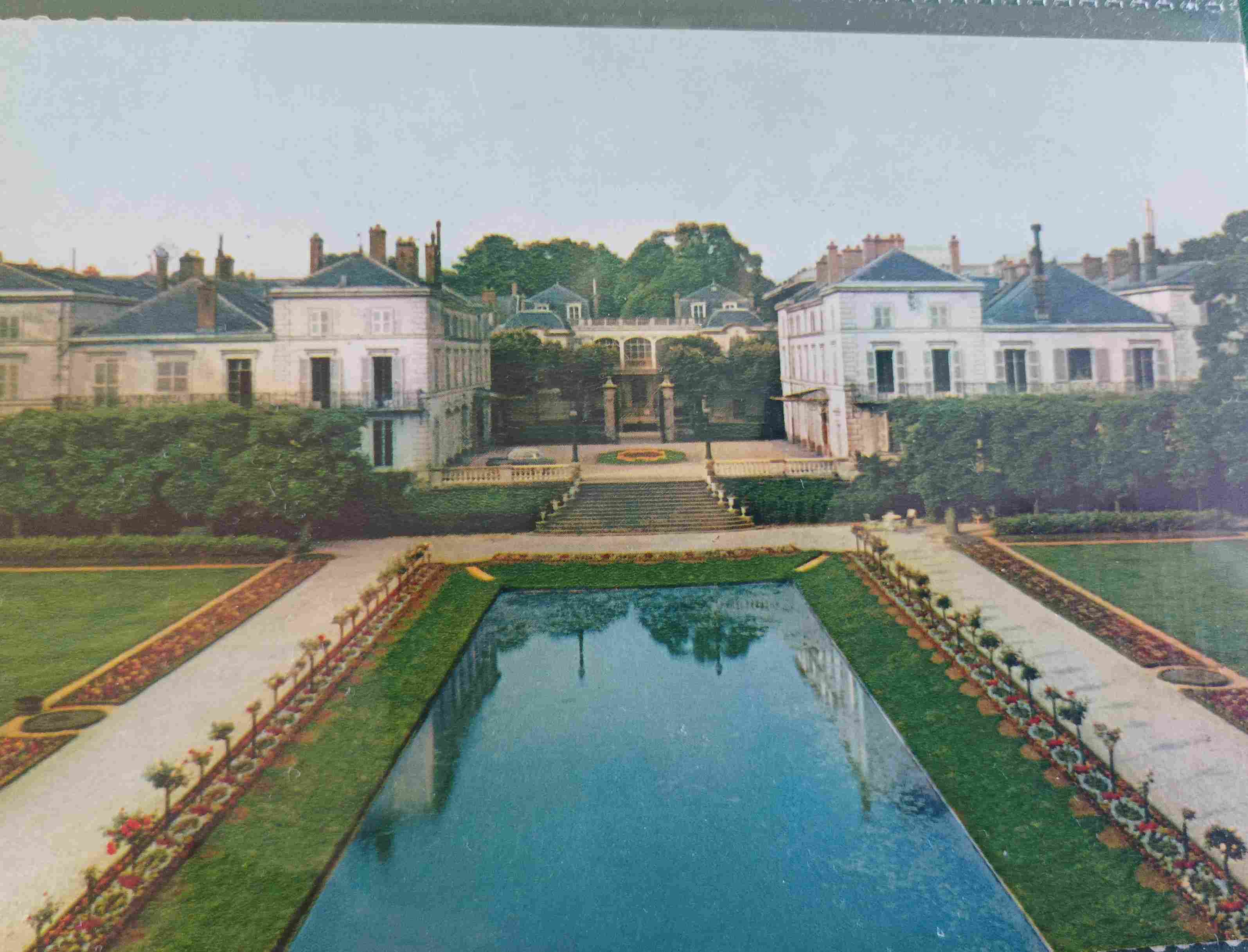 Voir l'image 104_moet_hotel.jpg.jpg en taille reelle
